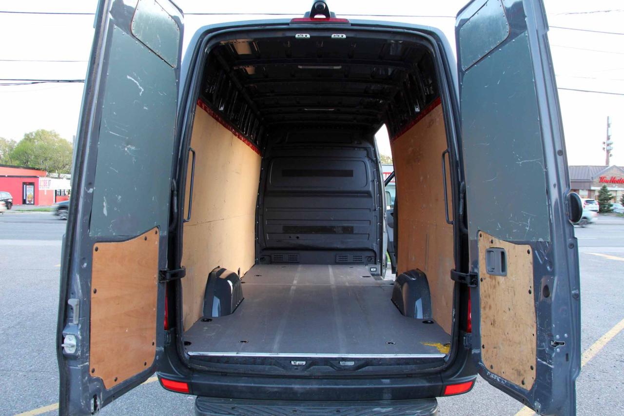 2017 Mercedes-Benz Sprinter 2500 170" - Photo #9