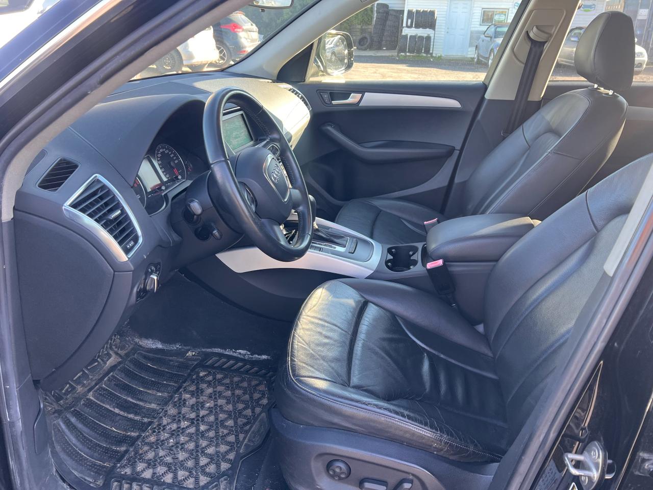 2010 Audi Q5 quattro 3.2L Photo6