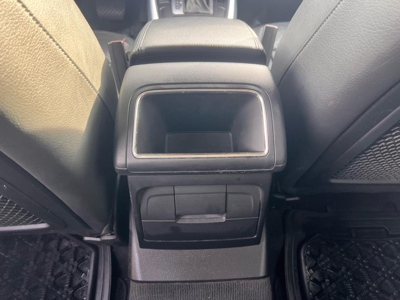 2010 Audi Q5 quattro 3.2L Photo15