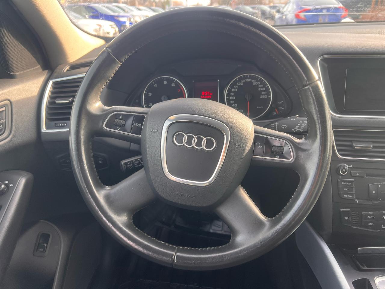 2010 Audi Q5 quattro 3.2L Photo17