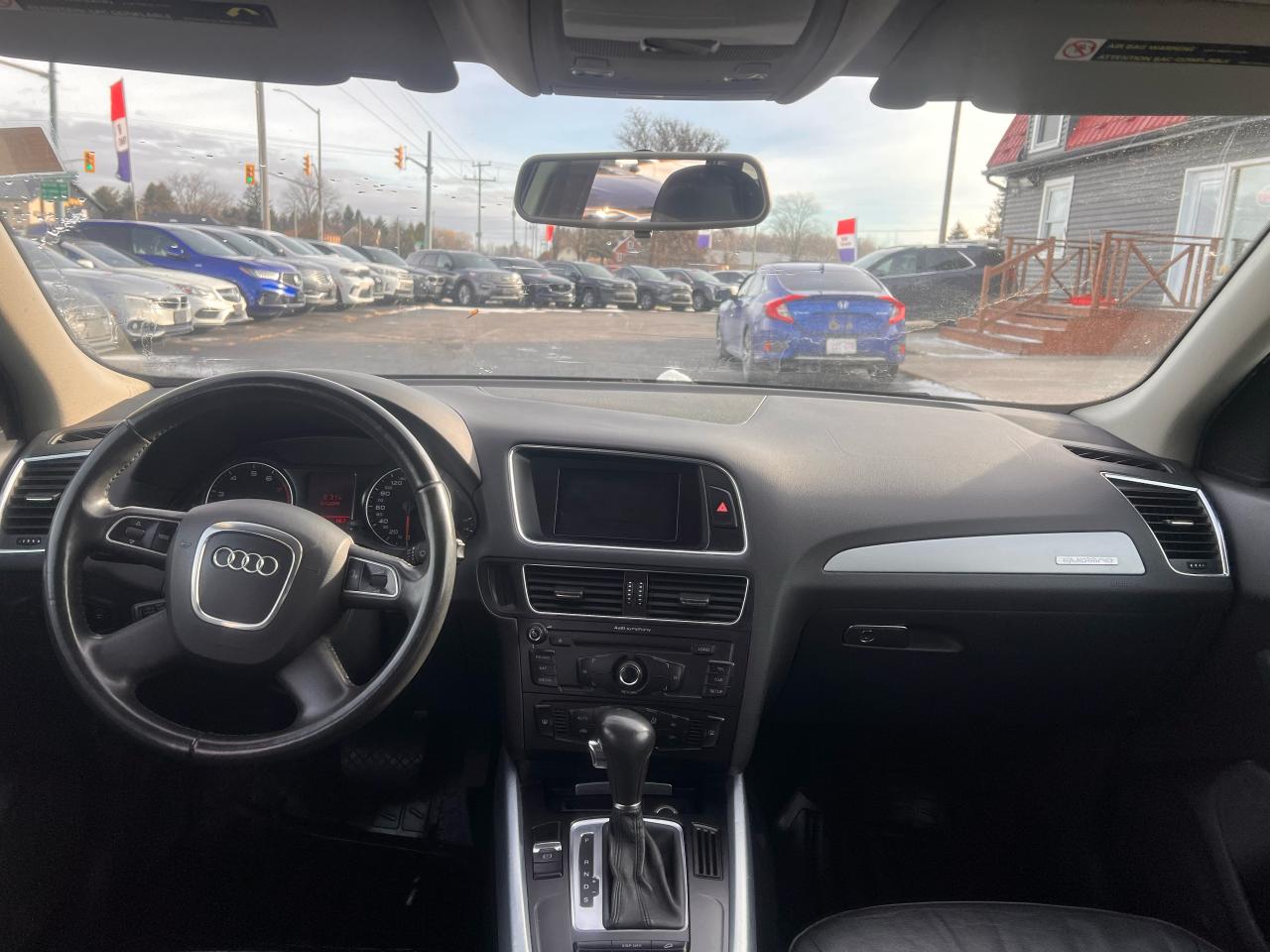 2010 Audi Q5 quattro 3.2L Photo45