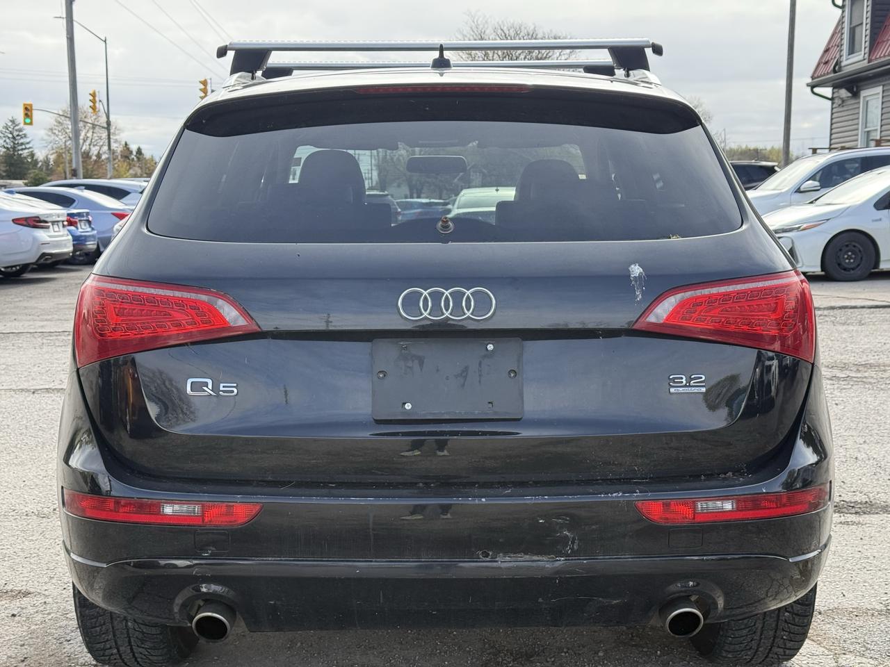 2010 Audi Q5 quattro 3.2L Photo3