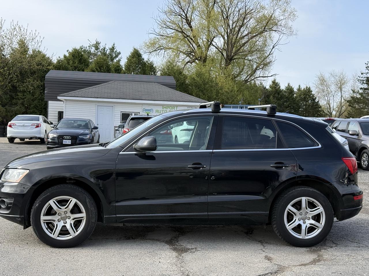 2010 Audi Q5 quattro 3.2L Photo