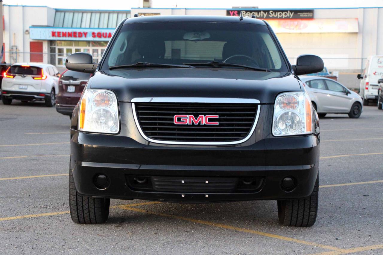 2013 GMC Yukon XL SLE - Photo #2