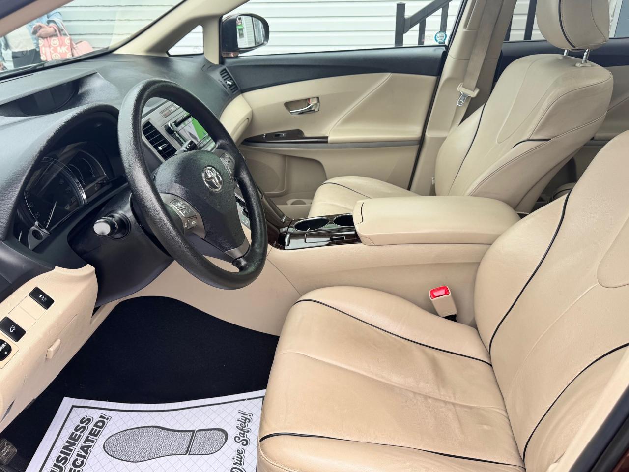 2010 Toyota Venza XLE - Photo #12