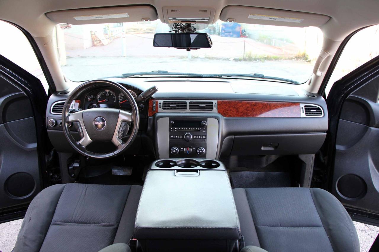 2013 GMC Yukon XL SLE - Photo #20