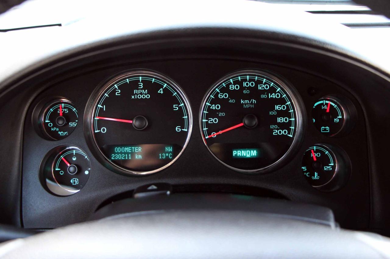 2013 GMC Yukon XL SLE - Photo #25