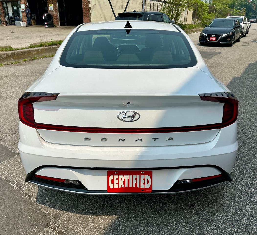 2022 Hyundai Sonata PREFERRED Photo4