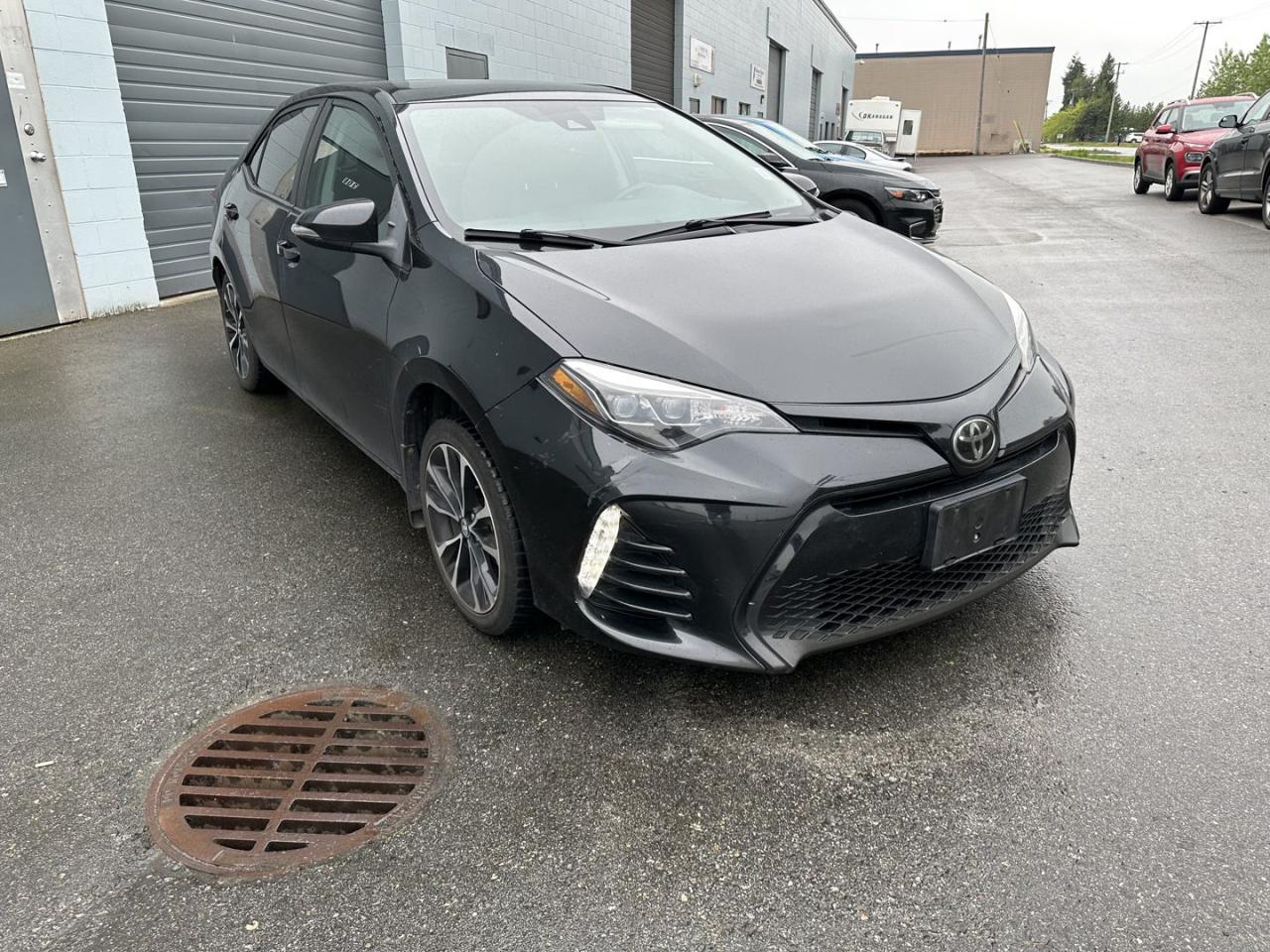 2018 Toyota Corolla XLE CVT - Photo #4