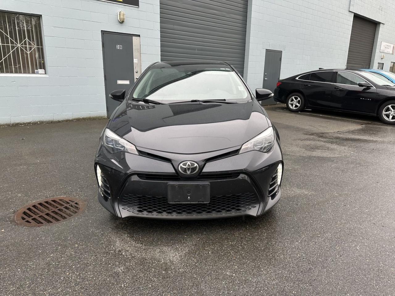 2018 Toyota Corolla XLE CVT - Photo #3