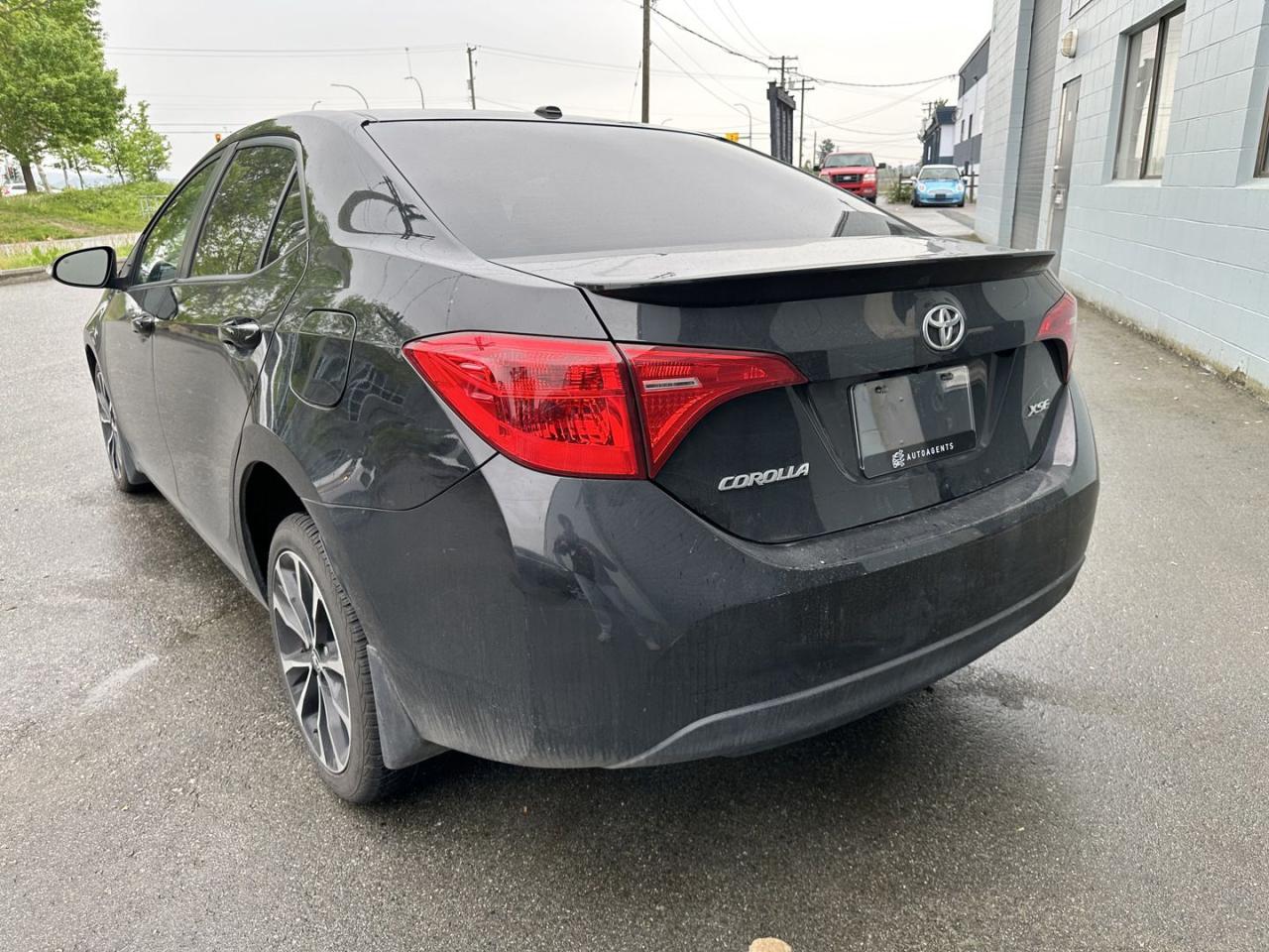 2018 Toyota Corolla XLE CVT - Photo #7