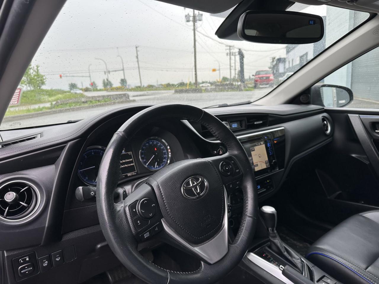 2018 Toyota Corolla XLE CVT - Photo #10