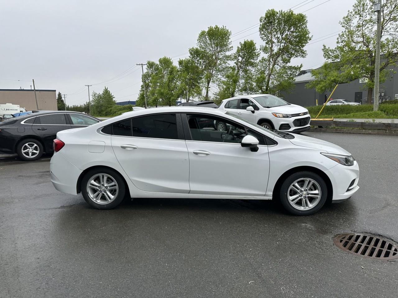 2018 Chevrolet Cruze LT AUTO - Photo #6