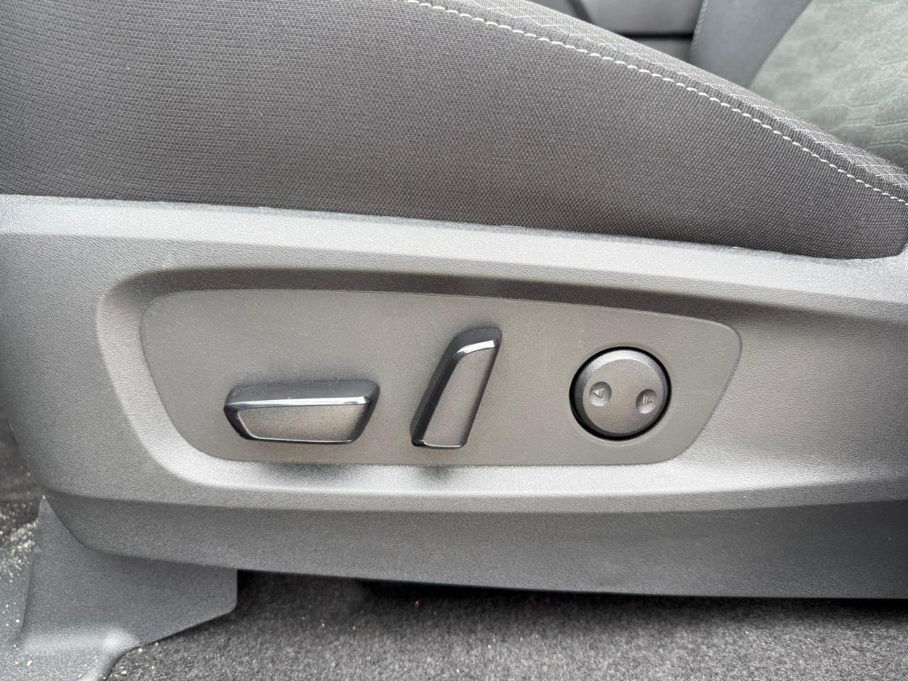 12513778