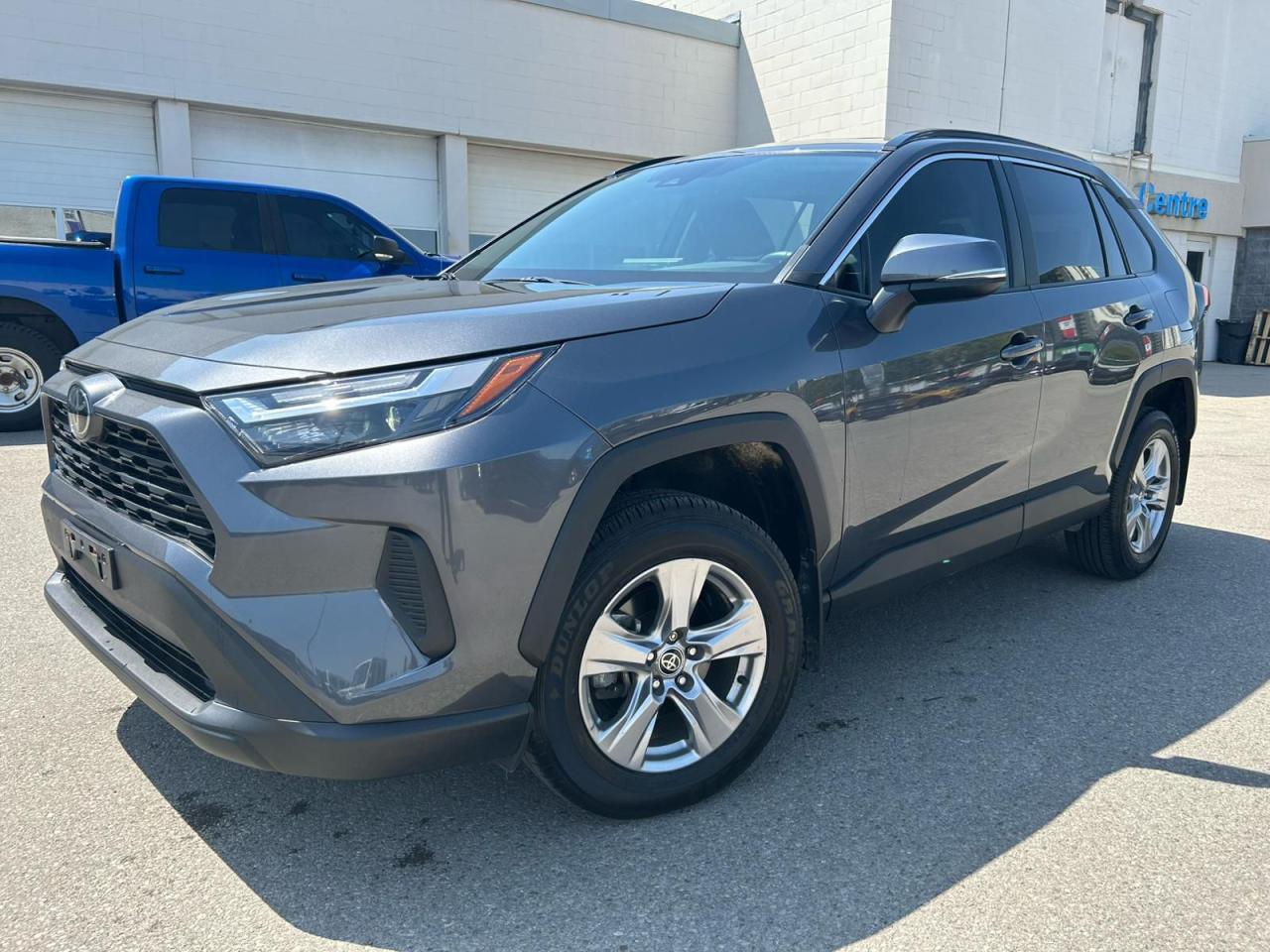 Used 2022 Toyota RAV4 XLE | No Accidents | Moonroof | Safety Sense for sale in Kitchener, ON
