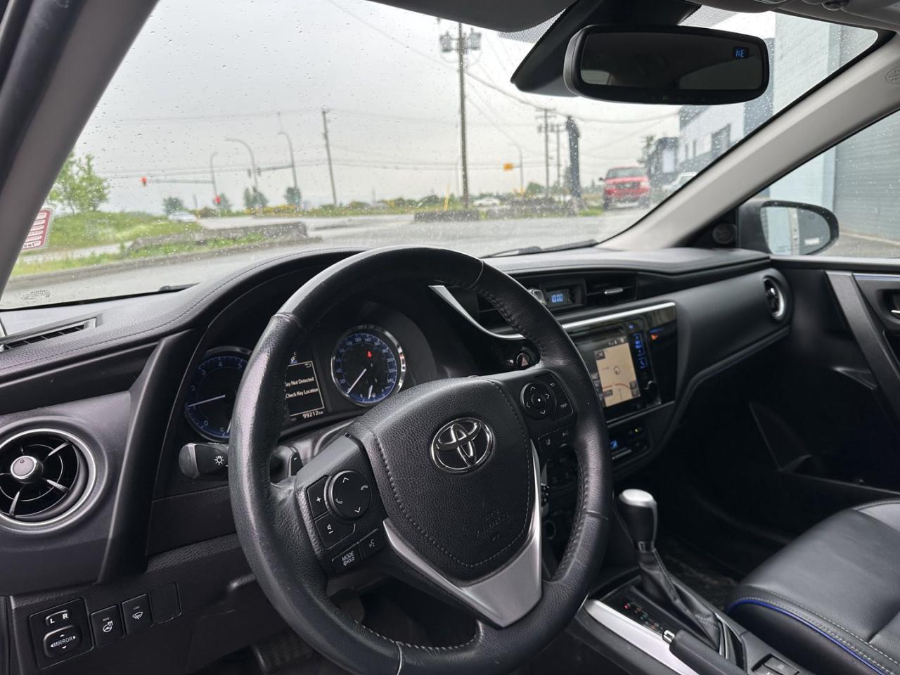 2018 Toyota Corolla XLE CVT - Photo #10