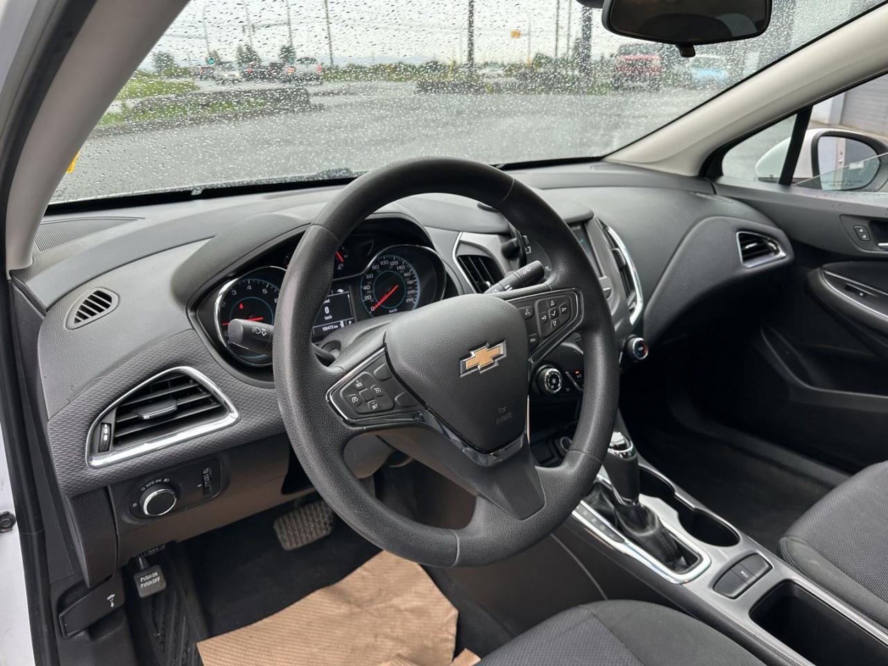 2018 Chevrolet Cruze LT AUTO - Photo #13