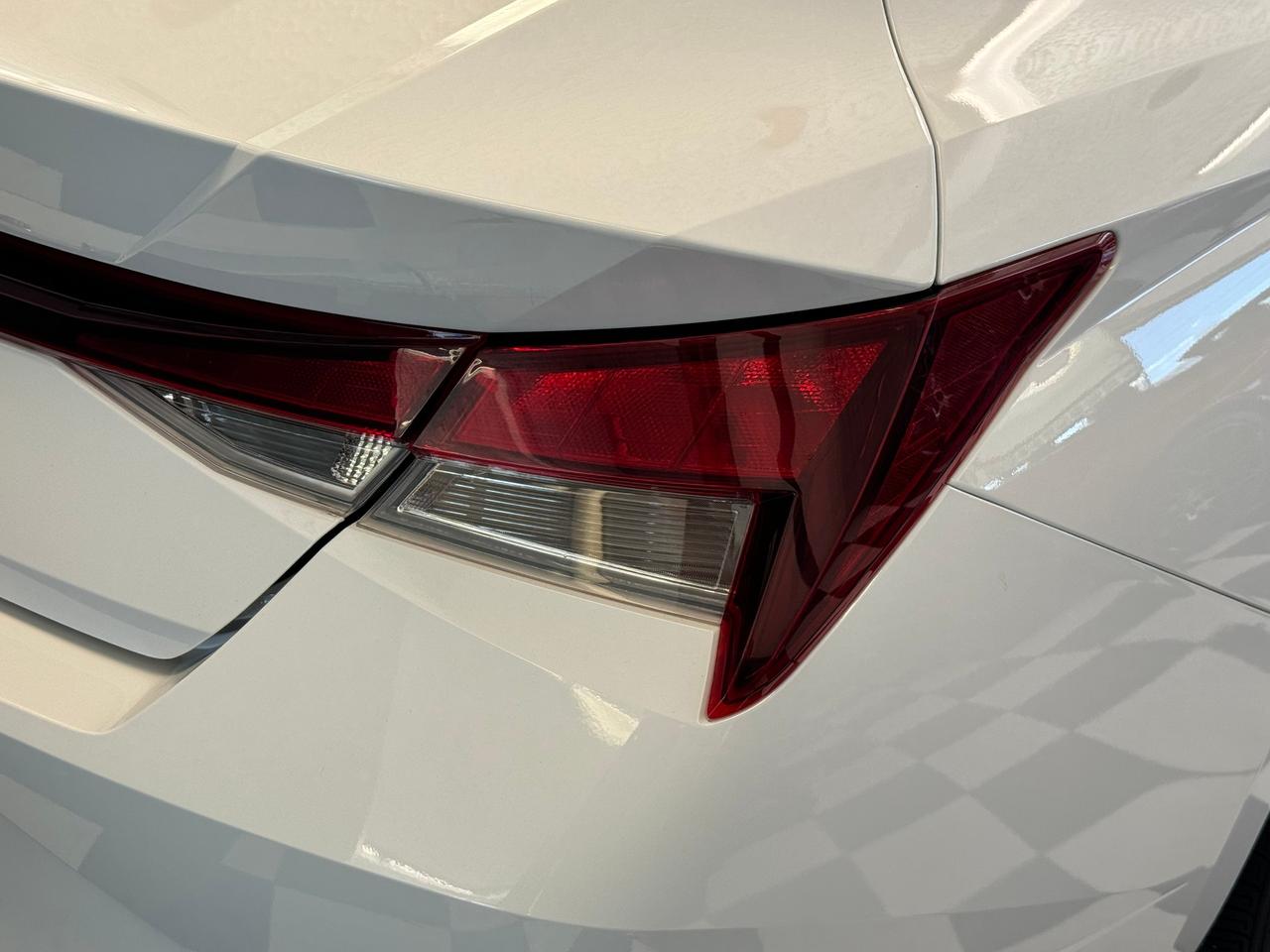 2021 Hyundai Elantra Preferred+RemoteStart+ApplePlay+Camera+CLEANCARFAX Photo