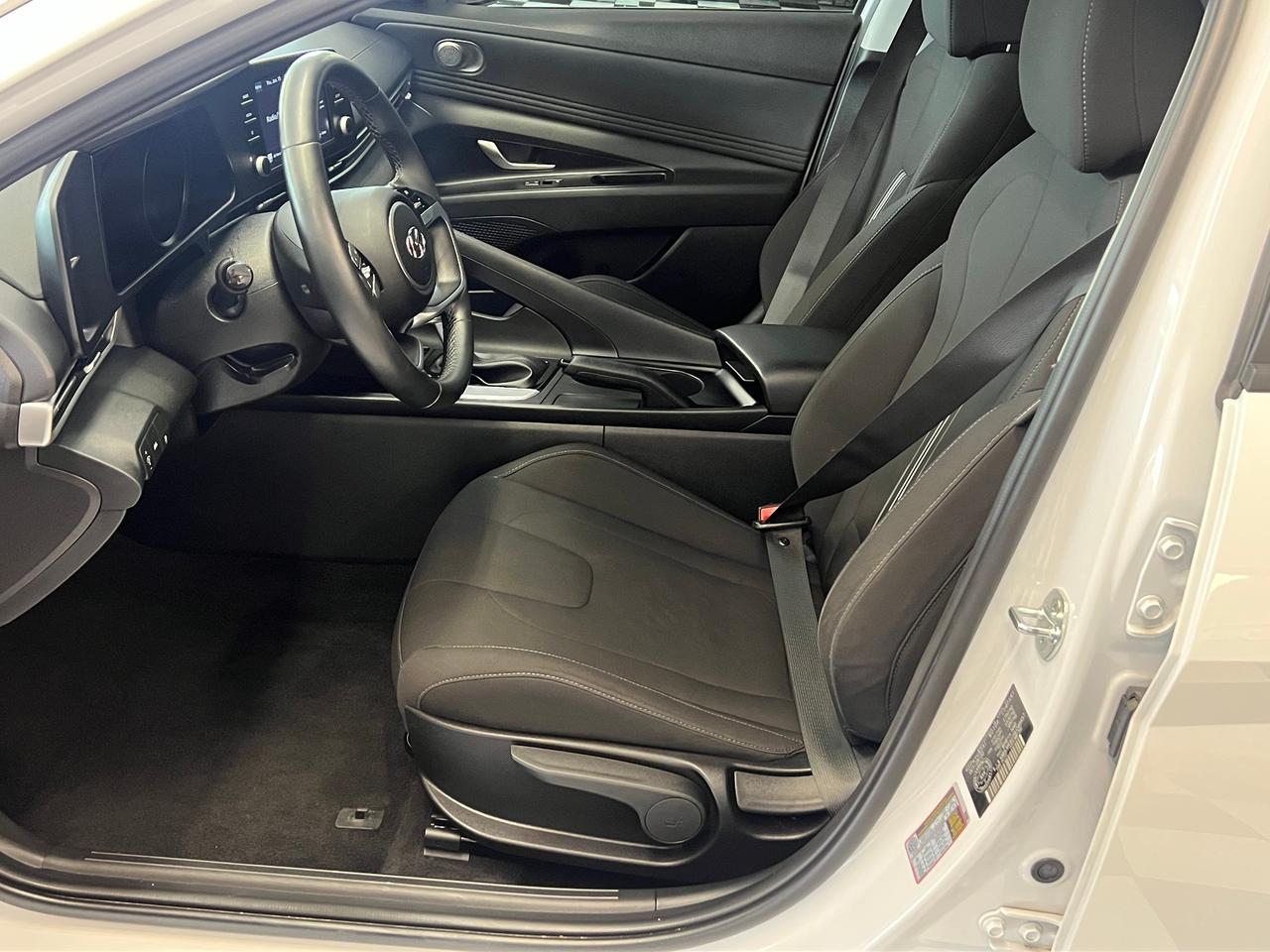 2021 Hyundai Elantra Preferred+RemoteStart+ApplePlay+Camera+CLEANCARFAX Photo