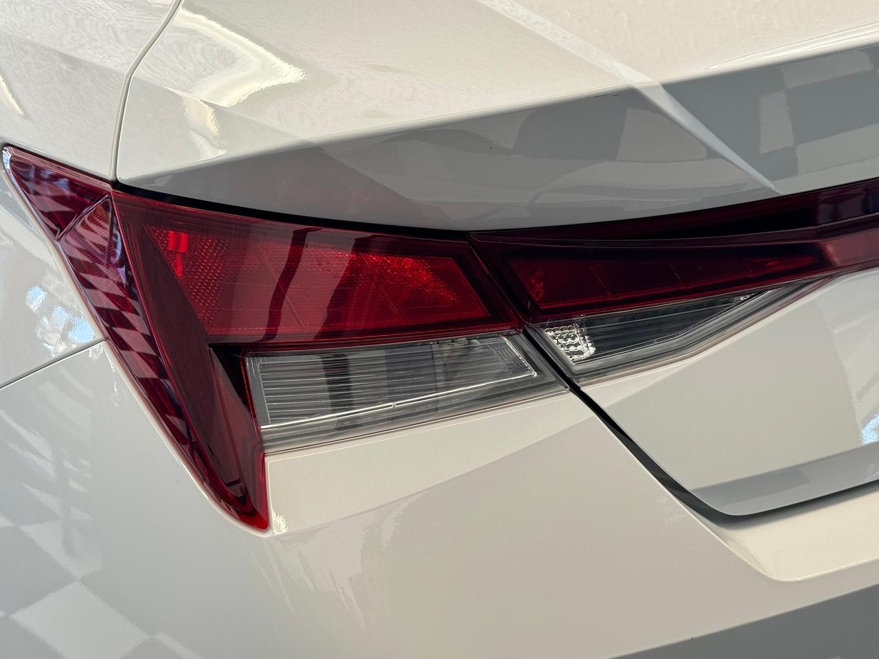 2021 Hyundai Elantra Preferred+RemoteStart+ApplePlay+Camera+CLEANCARFAX Photo