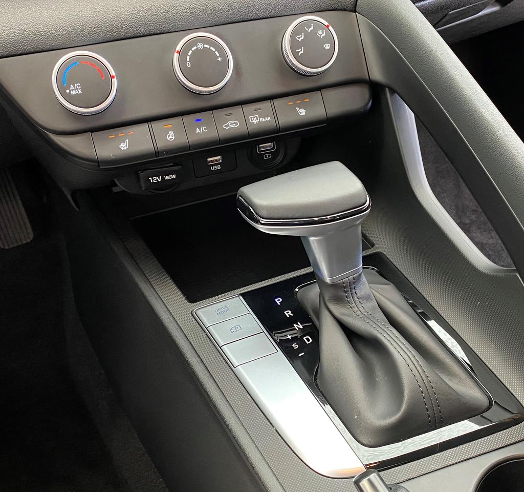 2021 Hyundai Elantra Preferred+RemoteStart+ApplePlay+Camera+CLEANCARFAX Photo