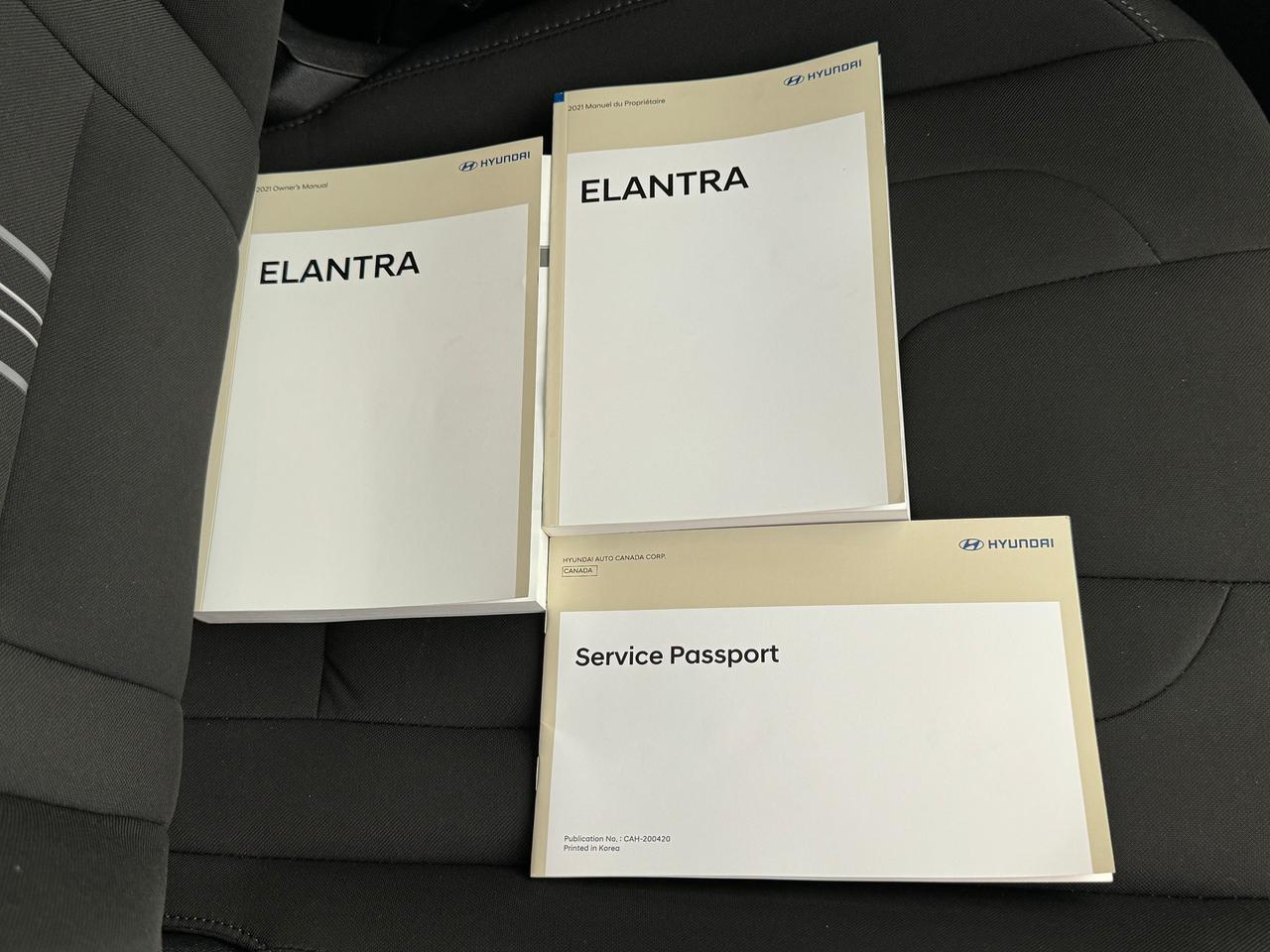 2021 Hyundai Elantra Preferred+RemoteStart+ApplePlay+Camera+CLEANCARFAX Photo