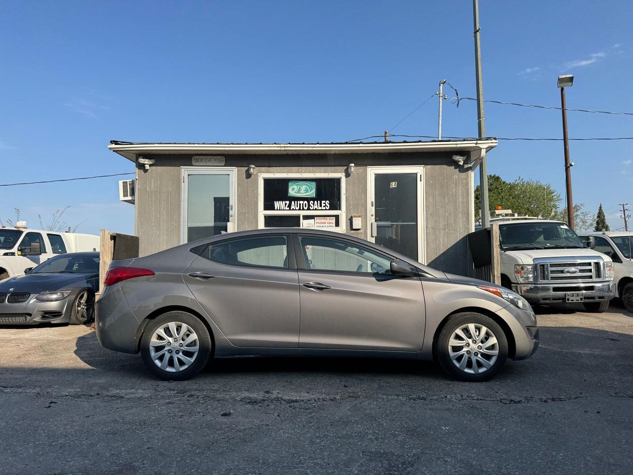2012 Hyundai Elantra GL - Photo #10