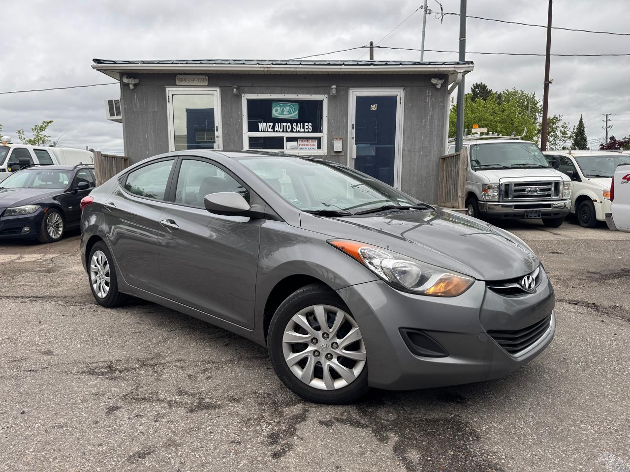 2012 Hyundai Elantra GL - Photo #10