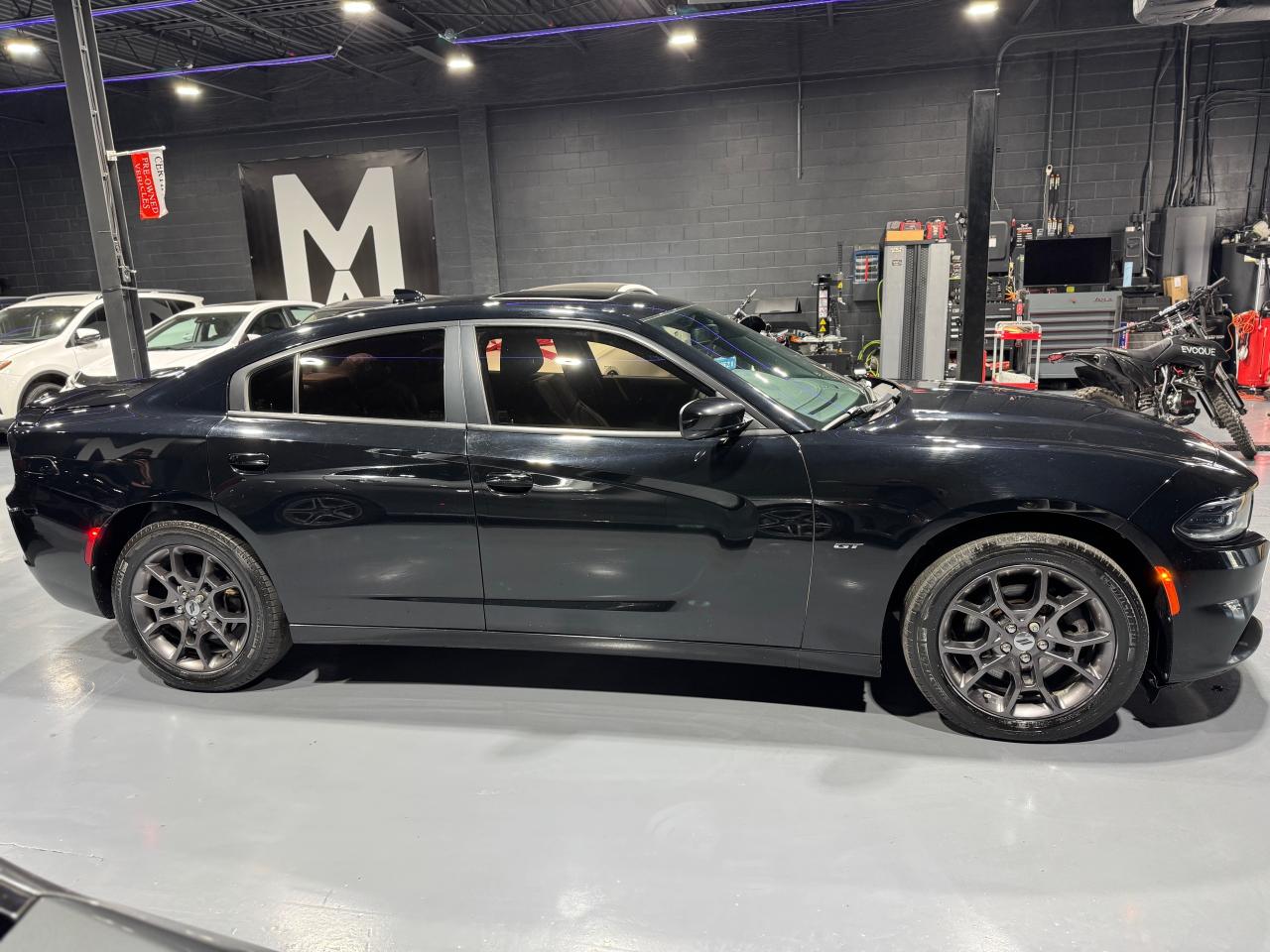 2018 Dodge Charger GT - Photo #5