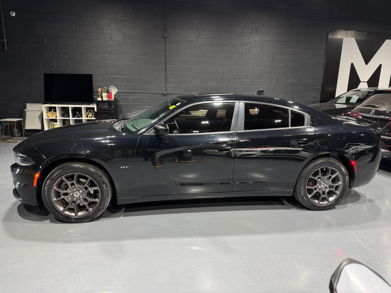 2018 Dodge Charger GT - Photo #10