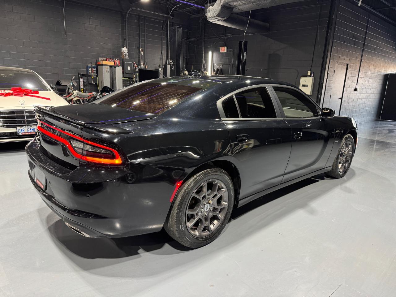2018 Dodge Charger GT - Photo #4