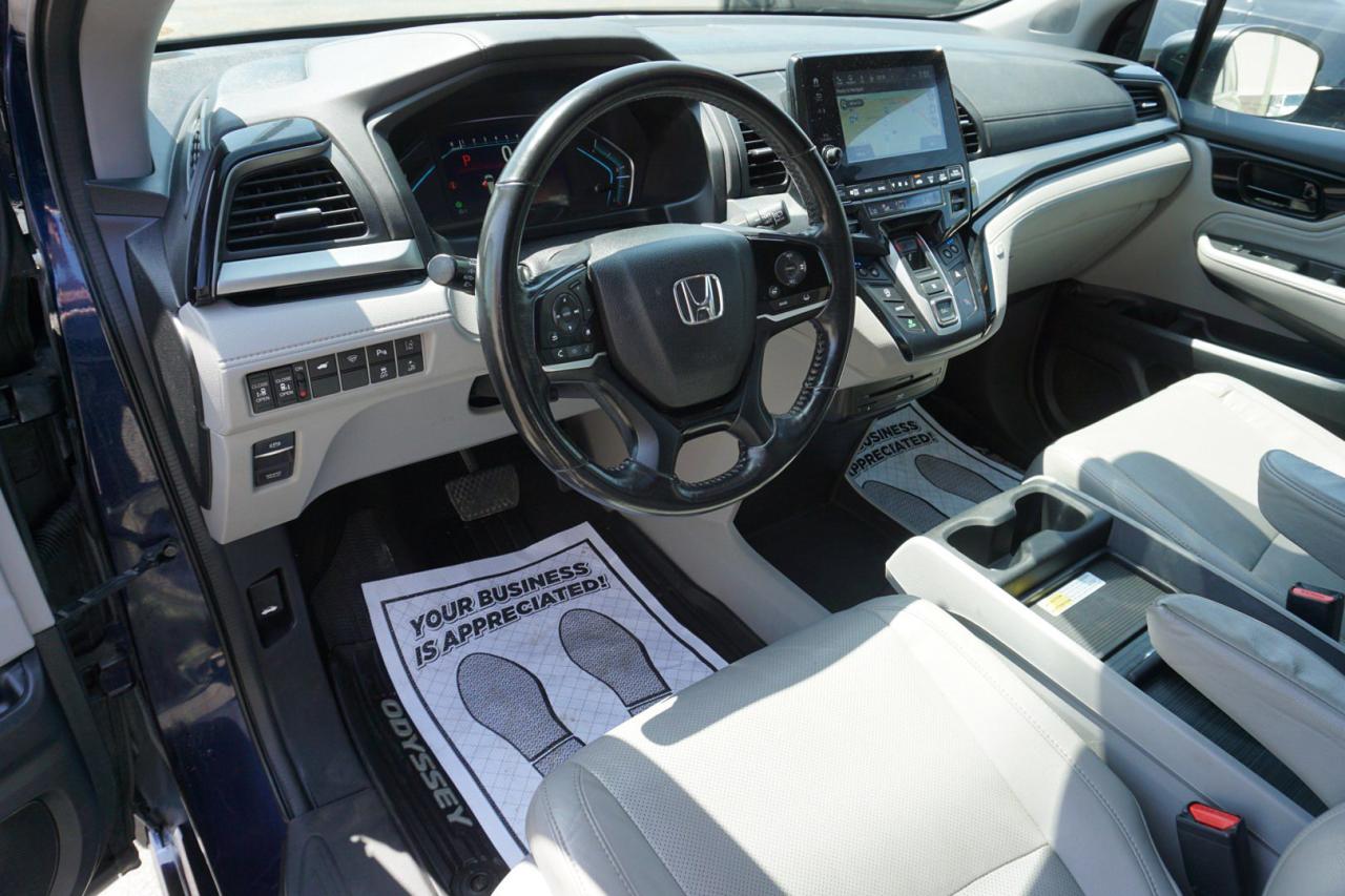 2018 Honda Odyssey TOURING CERTIFIED *8 SEATS*26 HONDA SERVICE* NAV CAMERA BLUETOOTH DVD SUNROOF LEATHER HEATED SEATS CRUISE ALLOYS - Photo #10