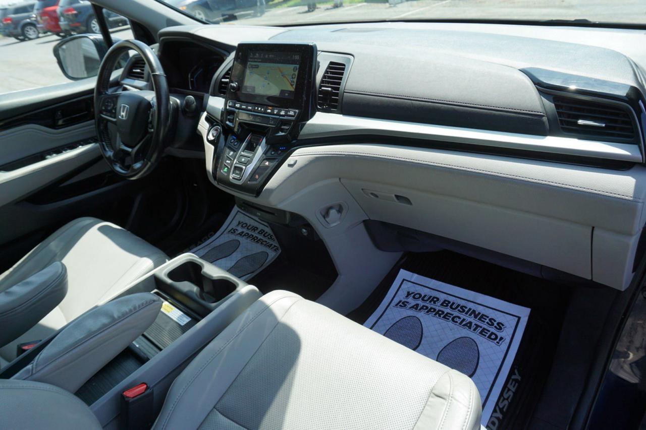 2018 Honda Odyssey TOURING CERTIFIED *8 SEATS*26 HONDA SERVICE* NAV CAMERA BLUETOOTH DVD SUNROOF LEATHER HEATED SEATS CRUISE ALLOYS - Photo #13