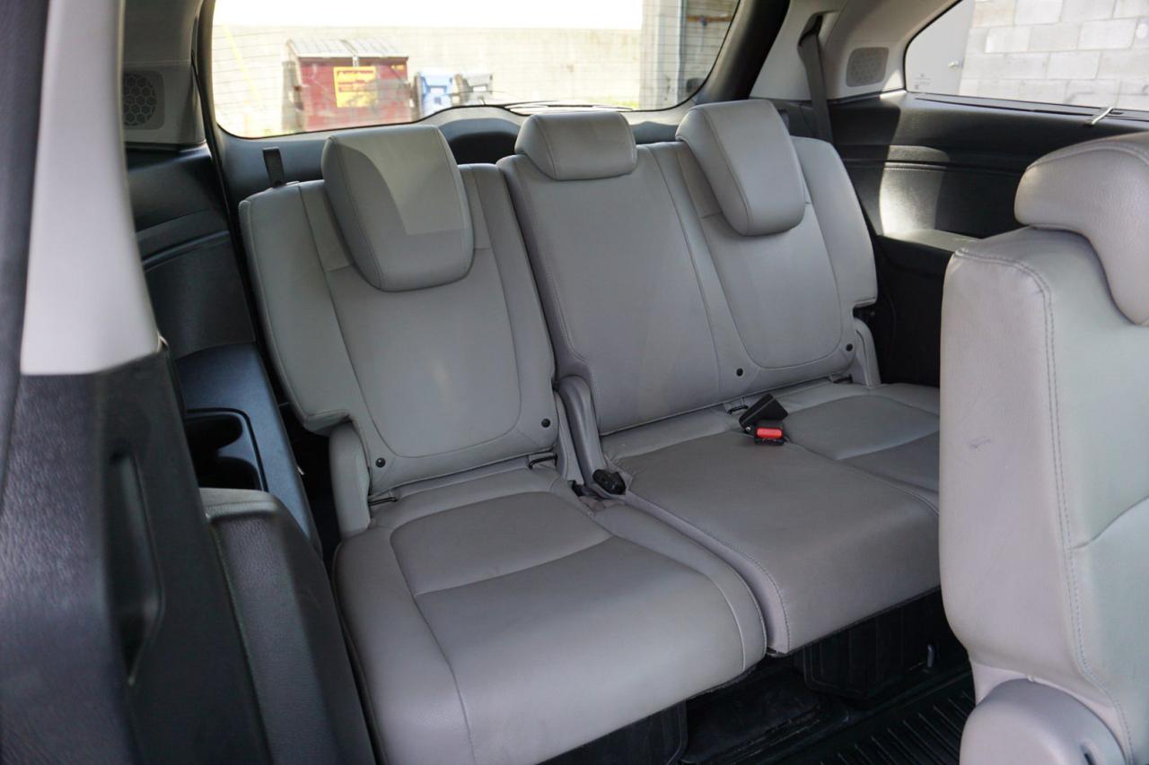 2018 Honda Odyssey TOURING CERTIFIED *8 SEATS*26 HONDA SERVICE* NAV CAMERA BLUETOOTH DVD SUNROOF LEATHER HEATED SEATS CRUISE ALLOYS - Photo #18