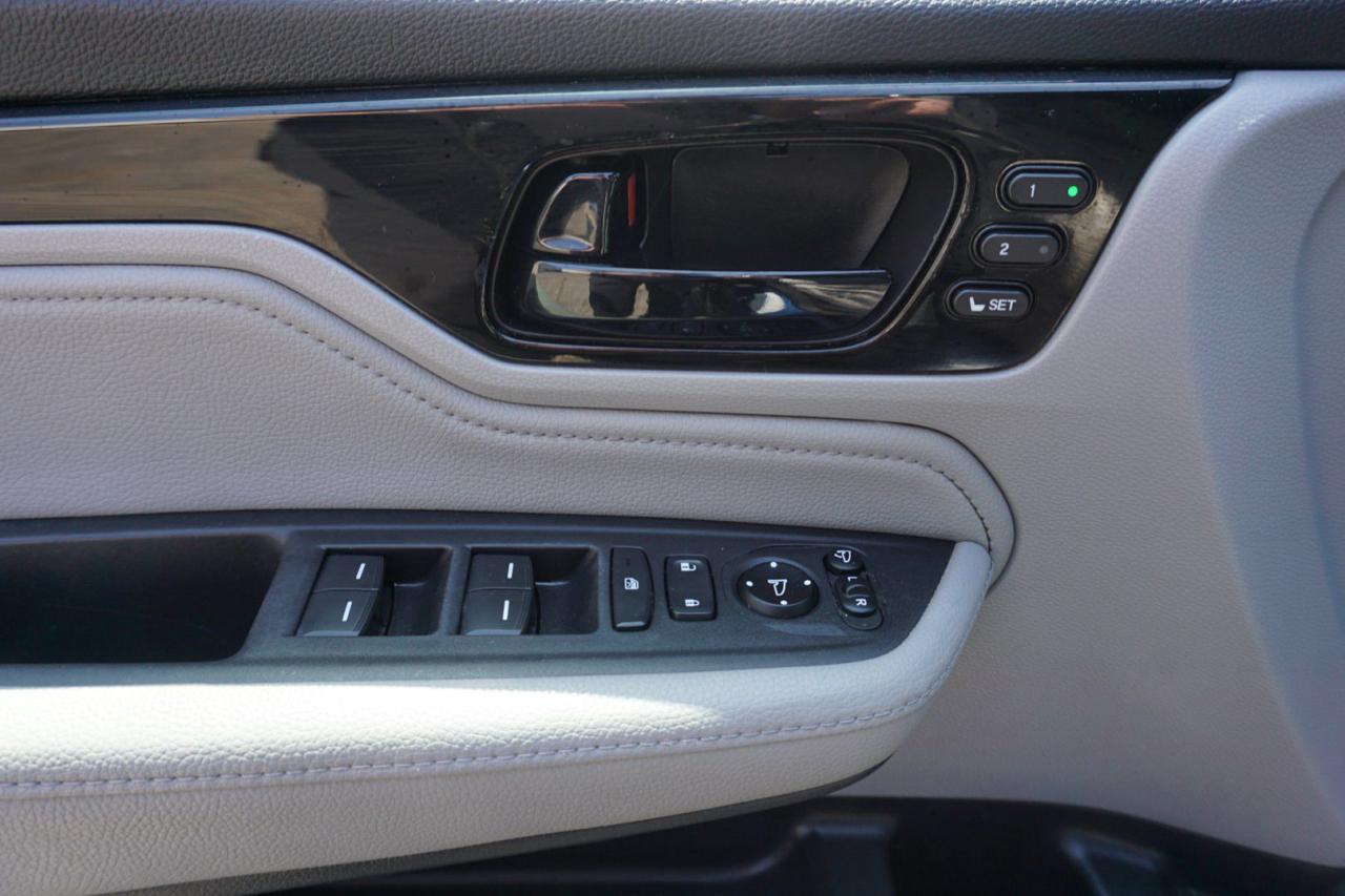 2018 Honda Odyssey TOURING CERTIFIED *8 SEATS*26 HONDA SERVICE* NAV CAMERA BLUETOOTH DVD SUNROOF LEATHER HEATED SEATS CRUISE ALLOYS - Photo #28