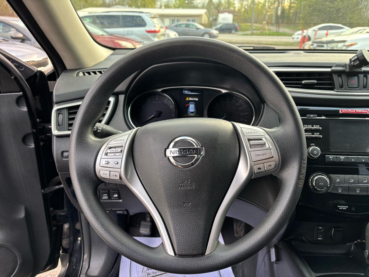2015 Nissan Rogue S - Photo #11