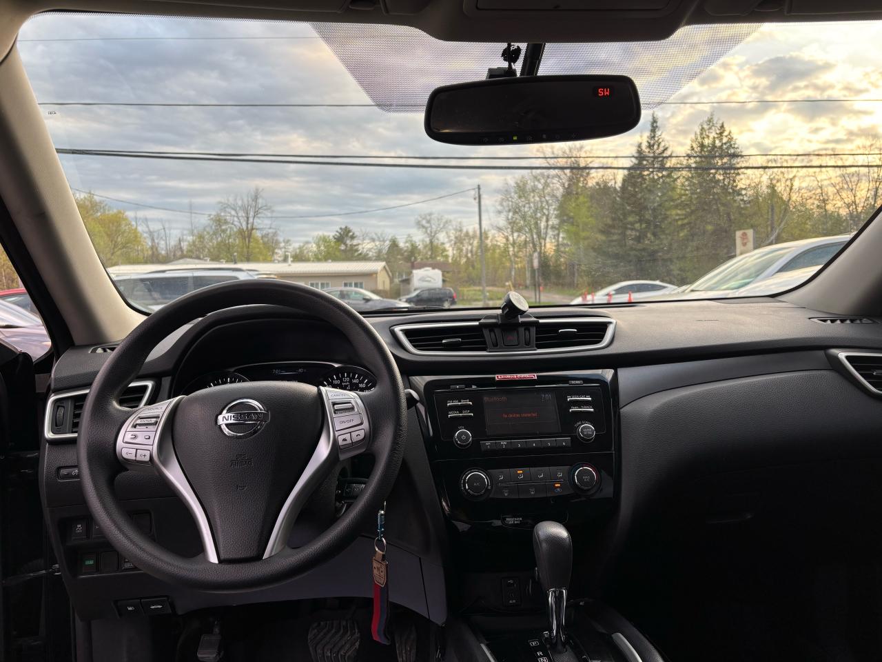 2015 Nissan Rogue S - Photo #19