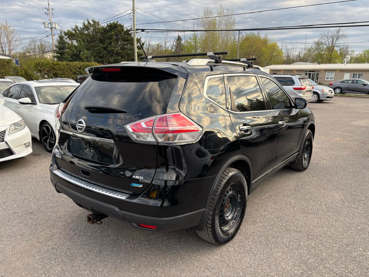 2015 Nissan Rogue S - Photo #4