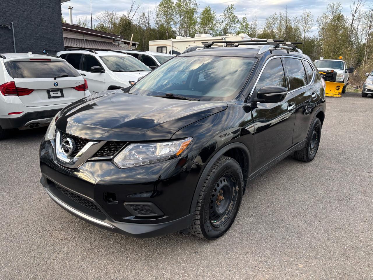 2015 Nissan Rogue S - Photo #2