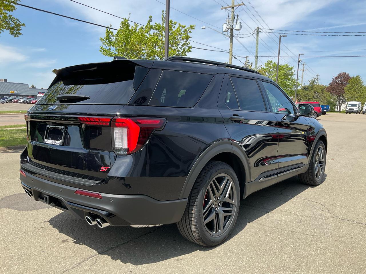 2025 Ford Explorer ST 4WD Photo4
