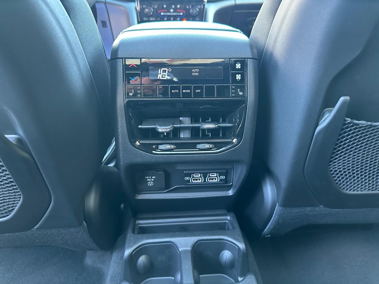 2025 Jeep Grand Cherokee L Overland Photo