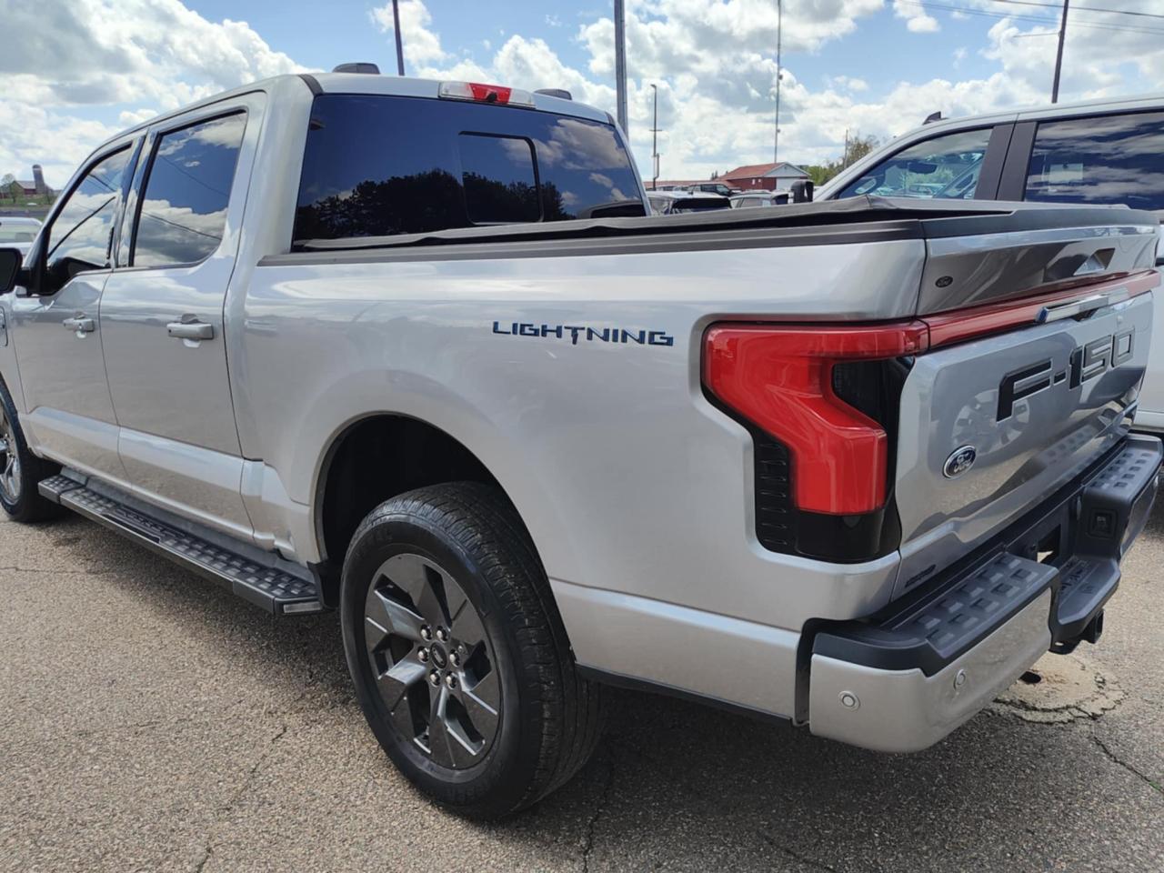 2023 Ford F-150 Lightning Lariat