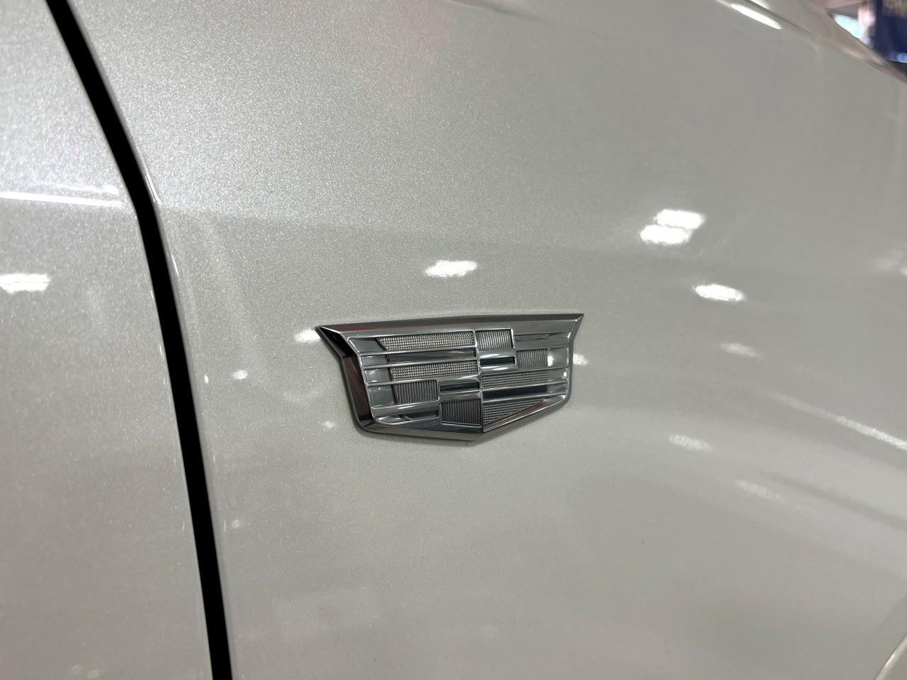 2017 Cadillac XT5 Luxury AWD|NAV|CREAMLEATHER|WOOD|BOSE|PANORAMIC|++ - Photo #4