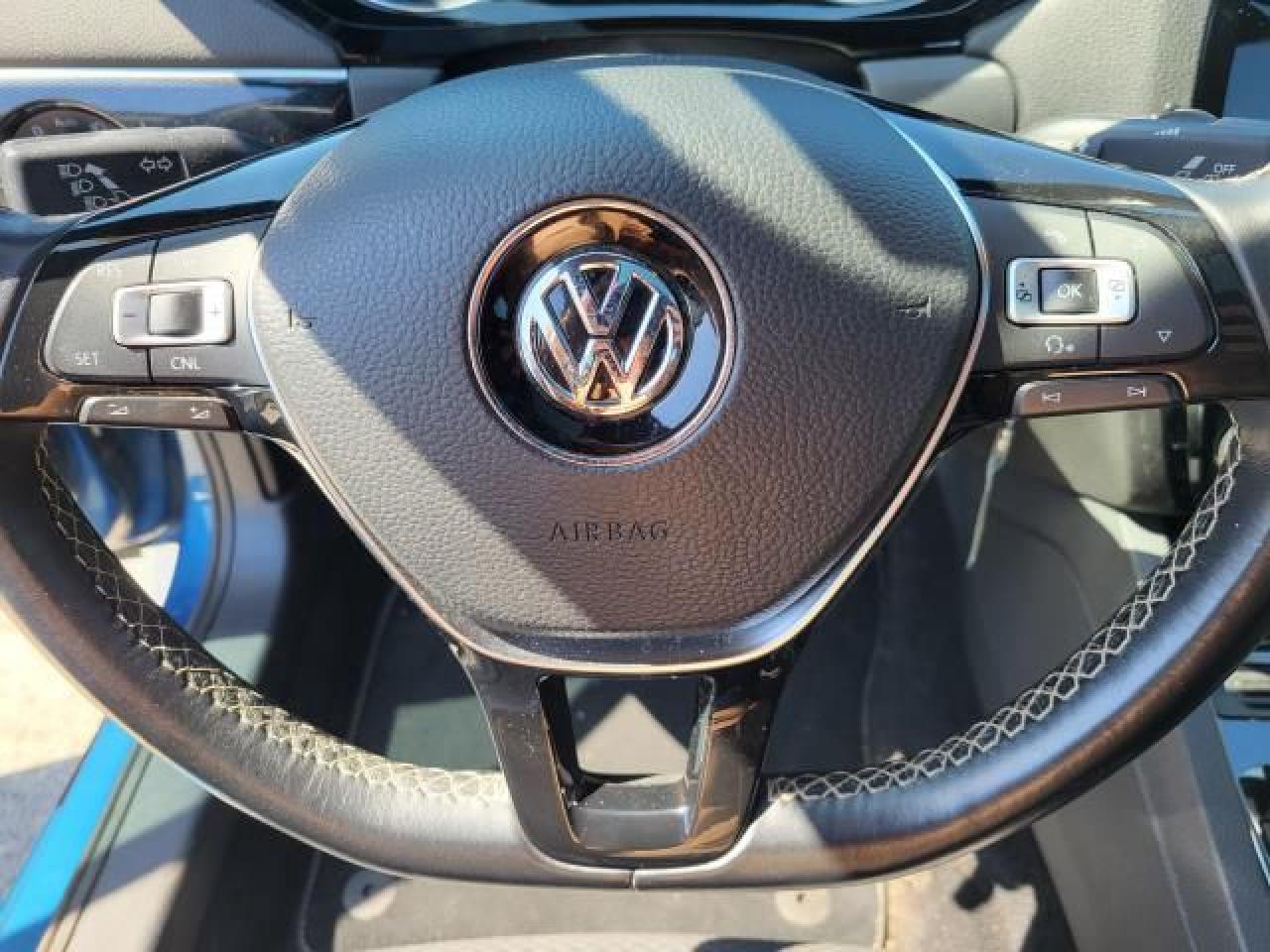 2016 Volkswagen Jetta SPORT Photo30