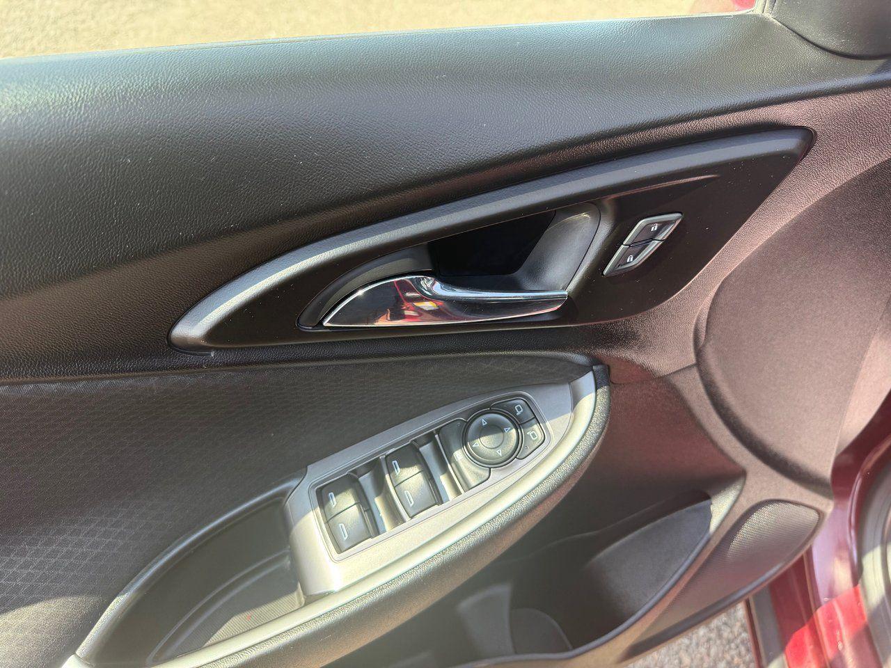 2016 Chevrolet Malibu LS Photo