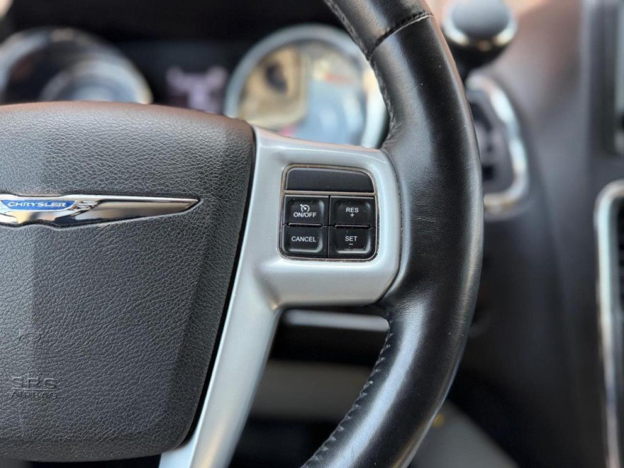2014 Chrysler Town & Country TOURING | NAVI | BACK-UP CAM | POWER TAILGATE | POWER SLIDING DOORS | - Photo #27