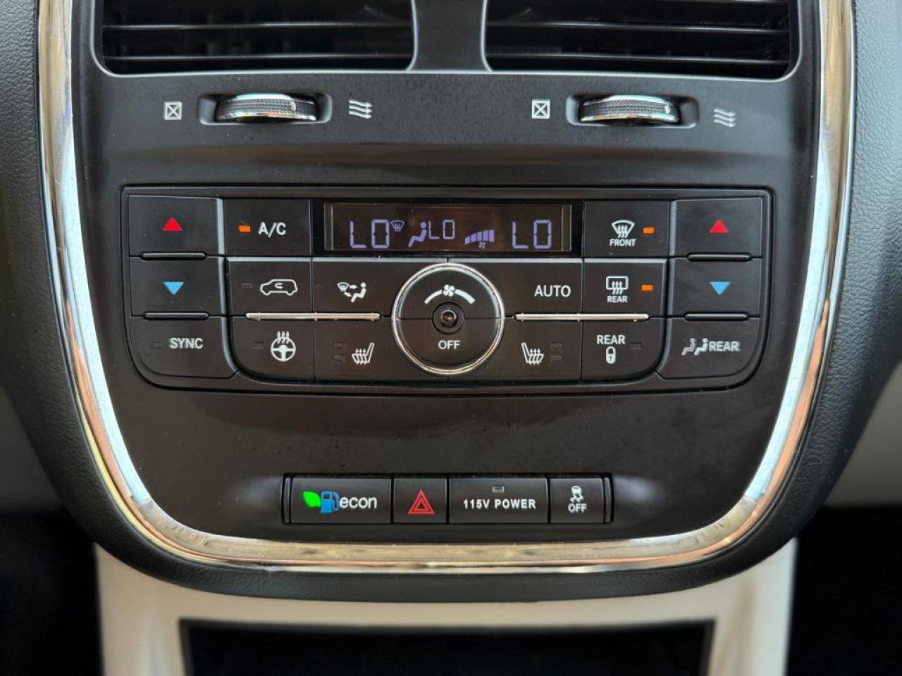 2014 Chrysler Town & Country TOURING | NAVI | BACK-UP CAM | POWER TAILGATE | POWER SLIDING DOORS | - Photo #29