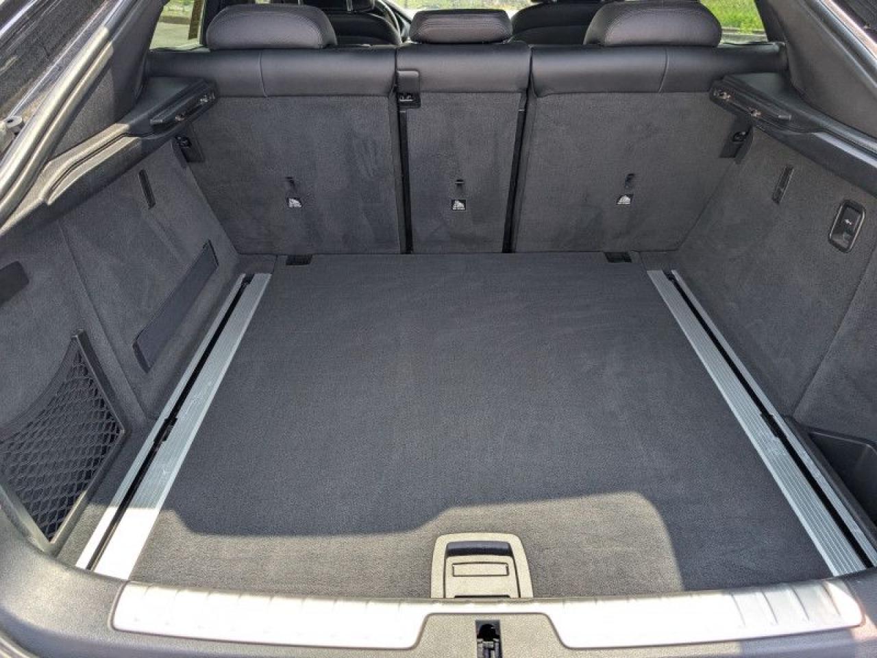 2015 BMW X6 xDrive50i  **M SPORT PKG - PREMIUM PKG** Photo