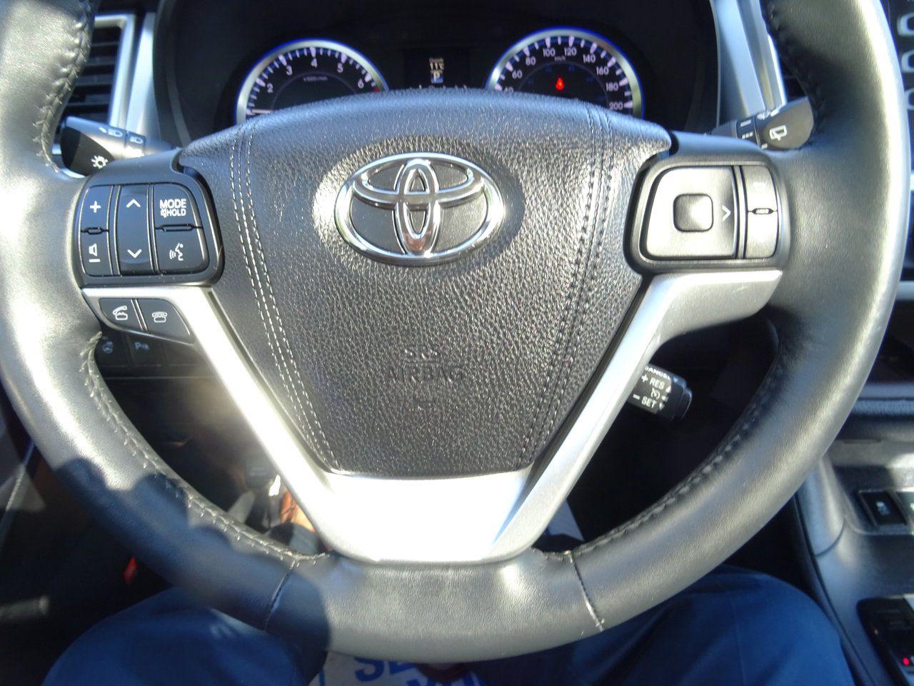2016 Toyota Highlander LIMITED  - Photo #19