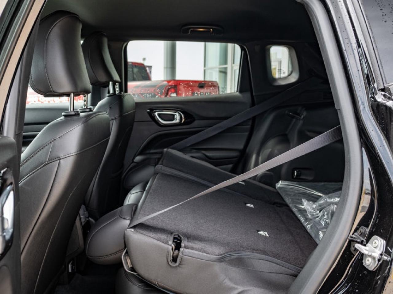 2025 Jeep Compass Altitude Photo